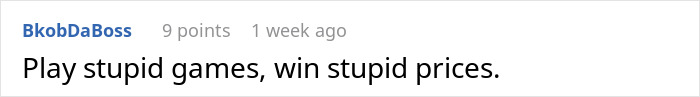 Screenshot of an online comment discussing a woman demanding combined income and accusing her boyfriend of being selfish with money. Screenshot of an online comment discussing a woman demanding combined income and accusing her boyfriend of being selfish with money.