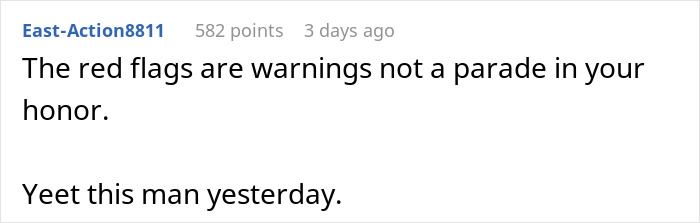 Screenshot of a Reddit comment discussing financial red flags and a man in a casual conversation.