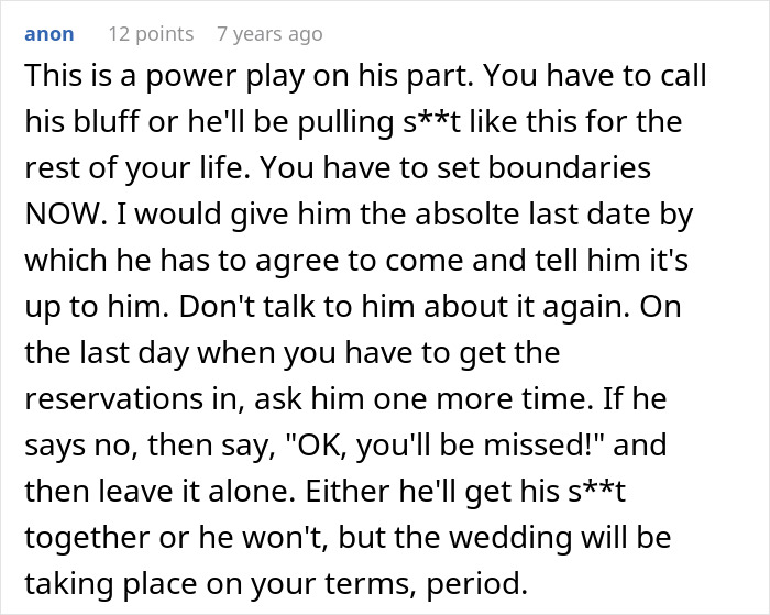 Screenshot of an anonymous comment advising to set boundaries with bride&rsquo;s father refusing to attend wedding not on American soil.