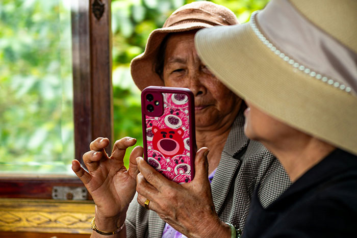 50 Of The Funniest Times That Old People Failed At Using Technology Correctly