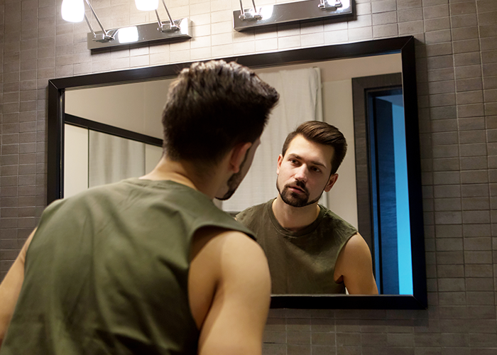 Woman Dumps Boyfriend After Her Friends’ Halloween Costumes Uncover His True Colors Woman Dumps Boyfriend After Her Friends’ Halloween Costumes Uncover His True Colors