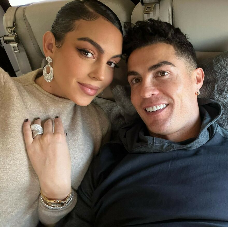 Cristiano Ronaldo and Georgina Rodriguez posing closely together indoors, showcasing the secret formula behind Hollywood’s most enduring power couples.
