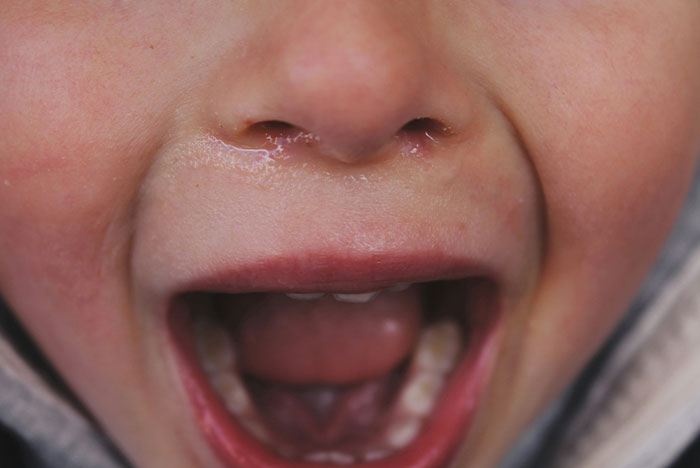 Person Can’t Believe Someone Defended This Mom With A Screaming Kid At The End Of An 8 Hour Flight