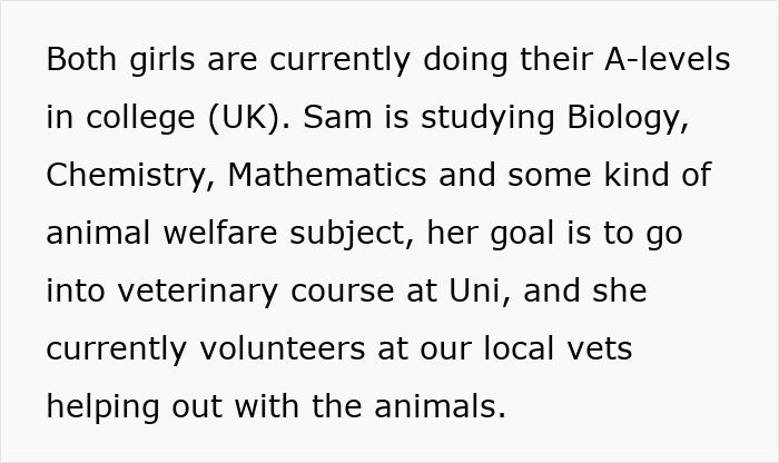 Text showing a mom admitting she likes one daughter more than the other and struggles to hide her feelings.