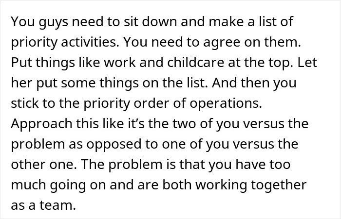 Text on a white background advising on prioritizing activities and teamwork to manage work and childcare effectively. Text on a white background advising on prioritizing activities and teamwork to manage work and childcare effectively.