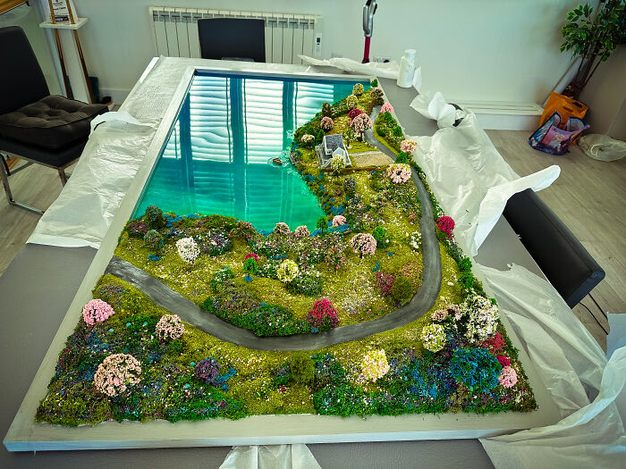 I Created A Miniature Of My Customer’s Lake House With A Hidden Tiny Girl That Only She Would Know About I Created A Miniature Of My Customer’s Lake House With A Hidden Tiny Girl That Only She Would Know About