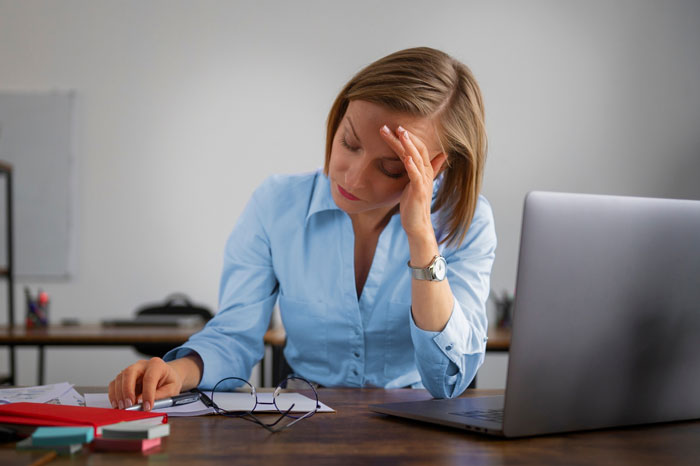 Colleague Swoops In To Take Credit For Woman’s Hard Work, Woman Gets Ice-Cold Revenge 6 Months Later Colleague Swoops In To Take Credit For Woman’s Hard Work, Woman Gets Ice-Cold Revenge 6 Months Later