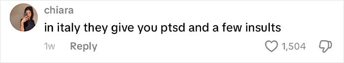 Woman sharing gifts received during job interviews in Korea, sparking jealousy and online reactions. Woman sharing gifts received during job interviews in Korea, sparking jealousy and online reactions.