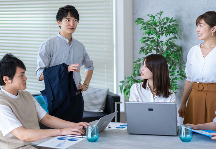 "They Give You Trauma and Attitude": Woman Goes To Job Interviews In Korea And Shares Her Gift Haul "They Give You Trauma and Attitude": Woman Goes To Job Interviews In Korea And Shares Her Gift Haul
