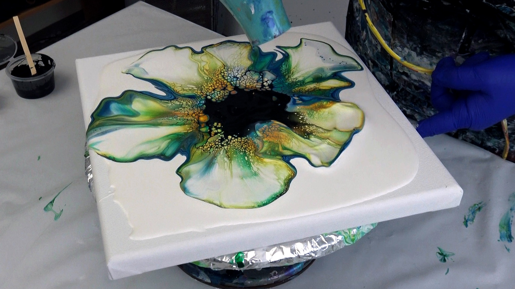 The Lacing Is Wild In This Bloom Blowout! 💙💛 Acrylic Pour Painting