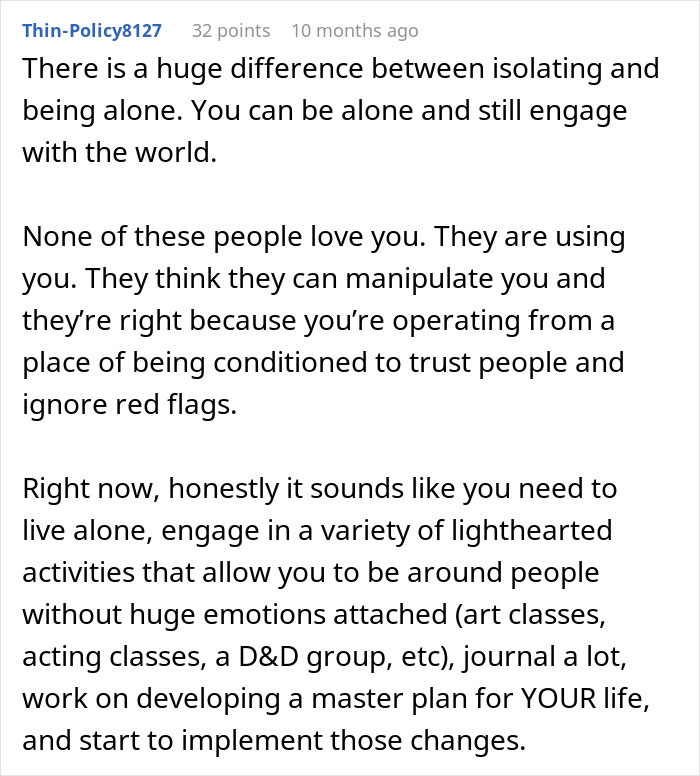 Woman Buys Expensive Gifts For BF’s Kids, Is Told She Can’t Spend Christmas With Them