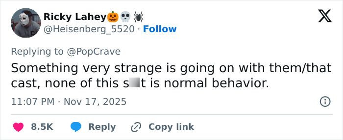 Screenshot of a Twitter reply discussing Ariana Grande and Cynthia Erivo stopping interviews after unusual behavior. Screenshot of a Twitter reply discussing Ariana Grande and Cynthia Erivo stopping interviews after unusual behavior.