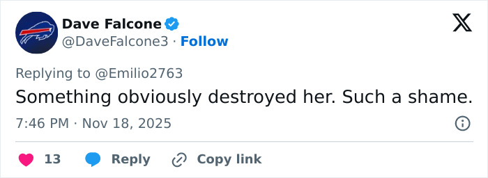Screenshot of a tweet reacting to Amanda Bynes breaking silence after claim against Dan Schneider goes viral. Screenshot of a tweet reacting to Amanda Bynes breaking silence after claim against Dan Schneider goes viral.