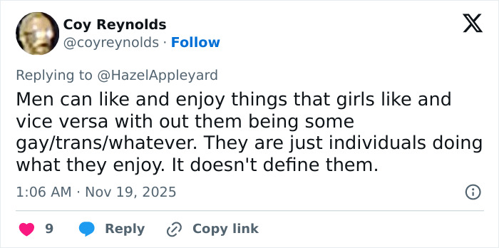 Screenshot of a tweet replying to pro-trans parents, related to makeup icon Jeffree Star facing backlash. Screenshot of a tweet replying to pro-trans parents, related to makeup icon Jeffree Star facing backlash.