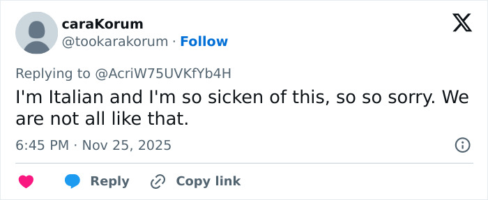 Tweet showing a user expressing disappointment over a restaurant owner insulting tourists sharing pizzas. Tweet showing a user expressing disappointment over a restaurant owner insulting tourists sharing pizzas.