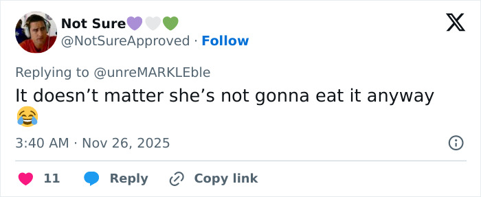 Screenshot of a social media reply mocking Meghan Markle for a Thanksgiving turkey faux pas with laughing emoji. Screenshot of a social media reply mocking Meghan Markle for a Thanksgiving turkey faux pas with laughing emoji.