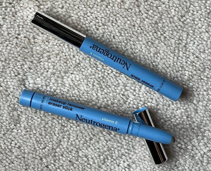 Your Shaky Hands Have Finally Met Their Match When It Comes To Winged Eyeliner With The Neutrogena Makeup Remover Eraser Stick 