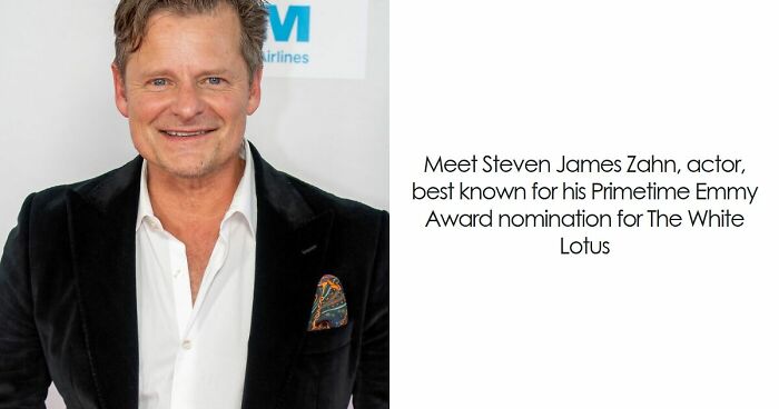 Steve Zahn smiling at an event, wearing a black blazer and white shirt, highlighting his bio and career highlights.