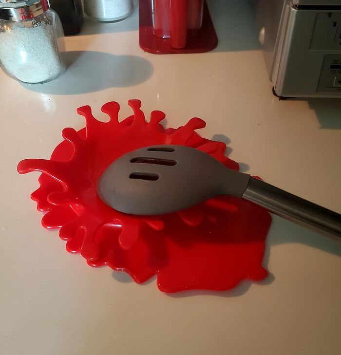  The Only Crime Scene You'll Actually Want On Your Countertop Is A Ketchup Splatter Spoon Rest 
