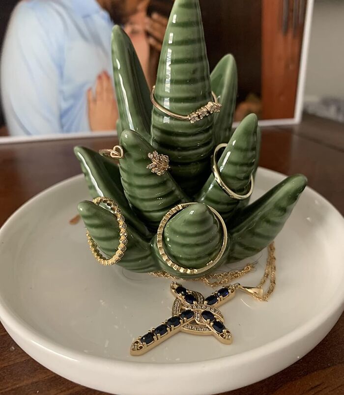  Your Jewelry Is About To Say "Aloe, Is It Me You're Looking For?" To This Aloe Ring Holder 
