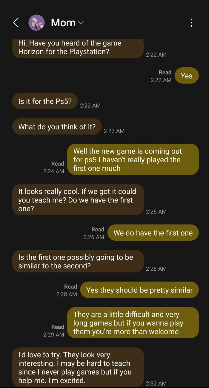 Text conversation between mom and child about playing and teaching a new PlayStation game showing wholesome internet moments.