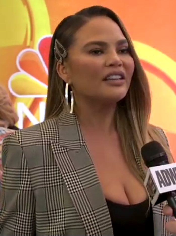 Model Chrissy Teigen, 40