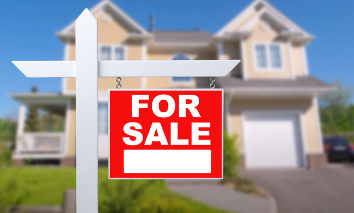 “Could Not Wear Camouflage Clothing”: 44 Of The Most Outrageous HOA Rules People Have Endured