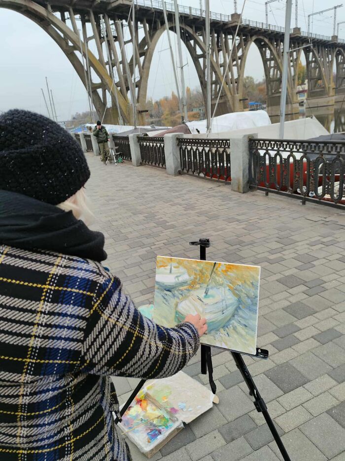 Painting Through Blackouts: How I Find Light On Autumn Plenairs In My Hometown Dnipro (9 Pics)