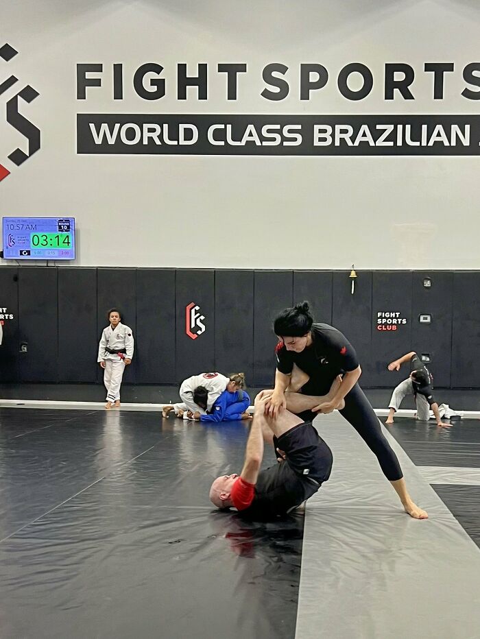 “Completely Insane”: Jiu-Jitsu Athlete Brutally Bitten By Opponent During Match In Viral Video “Completely Insane”: Jiu-Jitsu Athlete Brutally Bitten By Opponent During Match In Viral Video