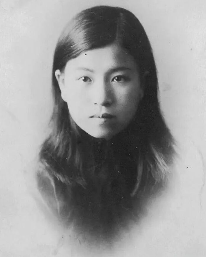 Black and white portrait of a young woman representing women overlooked in history with important achievements.