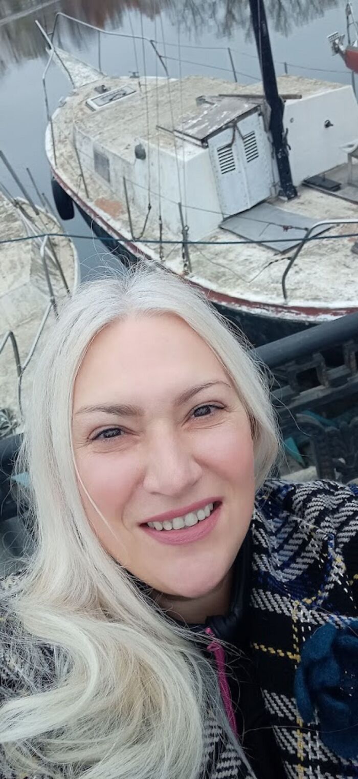 Painting Through Blackouts: How I Find Light On Autumn Plenairs In My Hometown Dnipro (9 Pics)