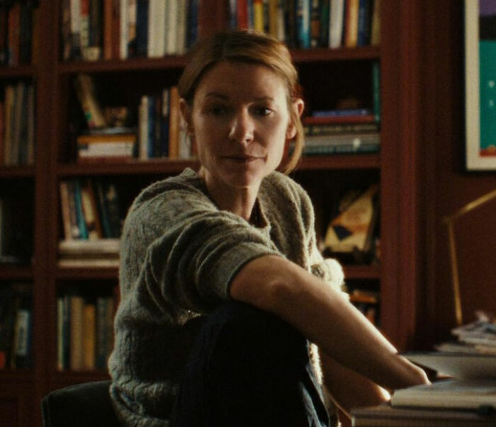 Claire Danes sitting indoors with a quivering chin expression in a scene from her new hit show. Claire Danes sitting indoors with a quivering chin expression in a scene from her new hit show.