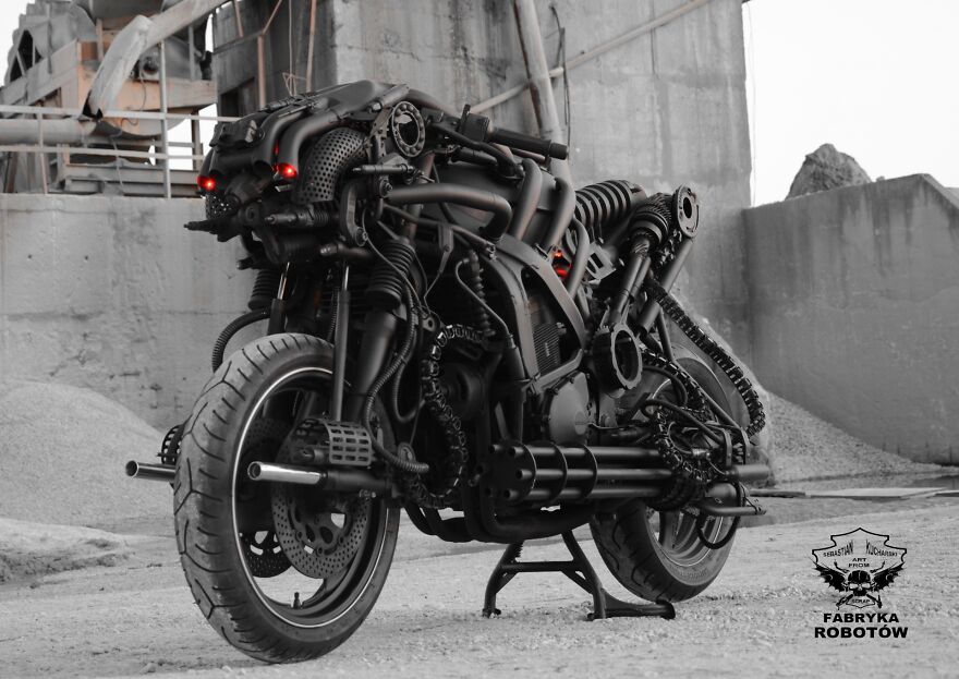 This Polish Artist Turns Scrap Metal Into Epic Sci-Fi Sculptures