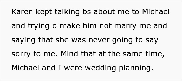 Text showing a woman giving her brother a papaya as a birthday gift while calling him cheap for not paying her bills. Text showing a woman giving her brother a papaya as a birthday gift while calling him cheap for not paying her bills.