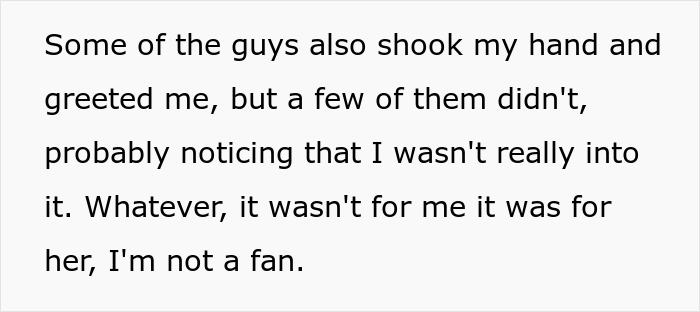 Text excerpt describing a guy not being a fan of a K-pop band while his girlfriend enjoys it, causing tension.