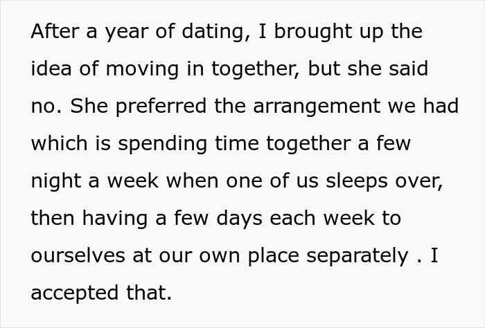 Text excerpt explaining a pregnant girlfriend refusing to move together and preferring separate living arrangements.