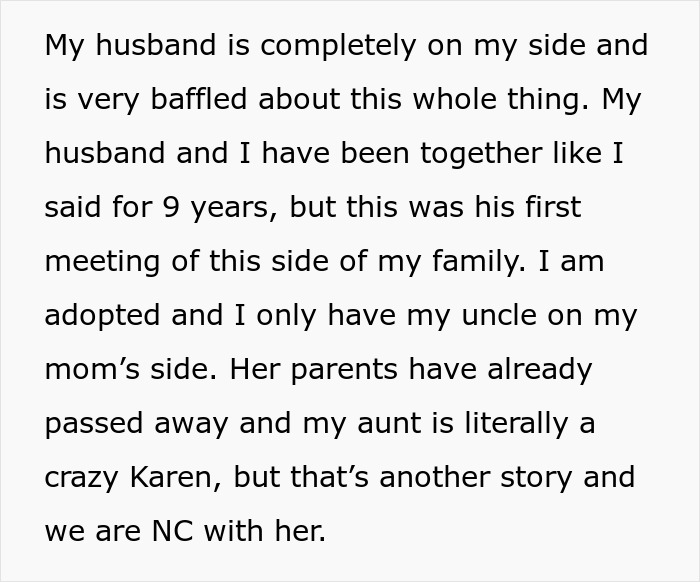 Text excerpt from a story about a bride mad at her cousin’s dress choice at a wedding, describing family dynamics. Text excerpt from a story about a bride mad at her cousin’s dress choice at a wedding, describing family dynamics.