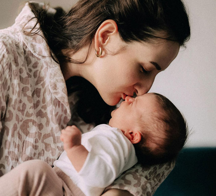 Woman Mad Friend Returned 4-Month-Old She Asked Her To Babysit, Fails To See She’s The Reason Why