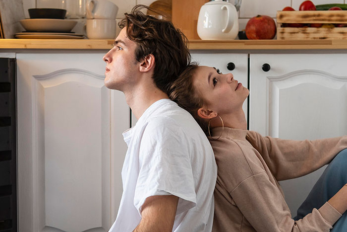 Man Refuses To Accept GF&rsquo;s Excuses For Why She Gained Weight, Wants Her To Go Back To 110 Pounds