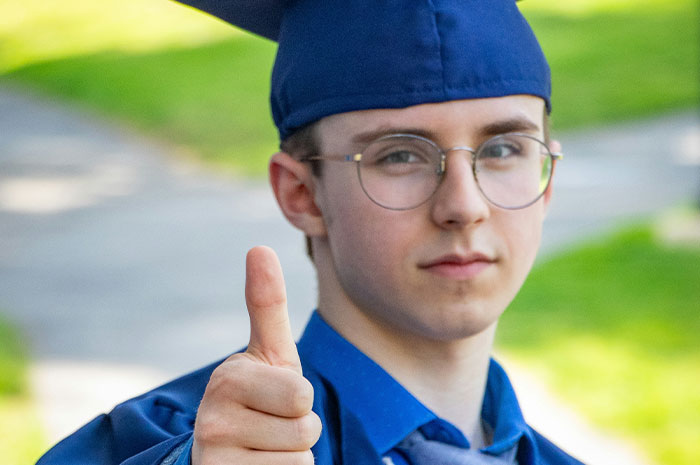 “My Life Would Be Different”: 50 Unexpected Moments That Convinced People That The ‘Burnt Toast Theory’ Is Real