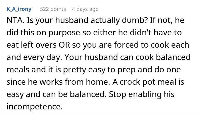 Reddit comment criticizing husband for giving away cooked roasts wife spent hours making, highlighting cooking and meal prep issues. Reddit comment criticizing husband for giving away cooked roasts wife spent hours making, highlighting cooking and meal prep issues.