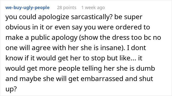 Screenshot of a forum comment discussing a bride mad at her cousin’s dress at a wedding and suggesting a sarcastic apology.