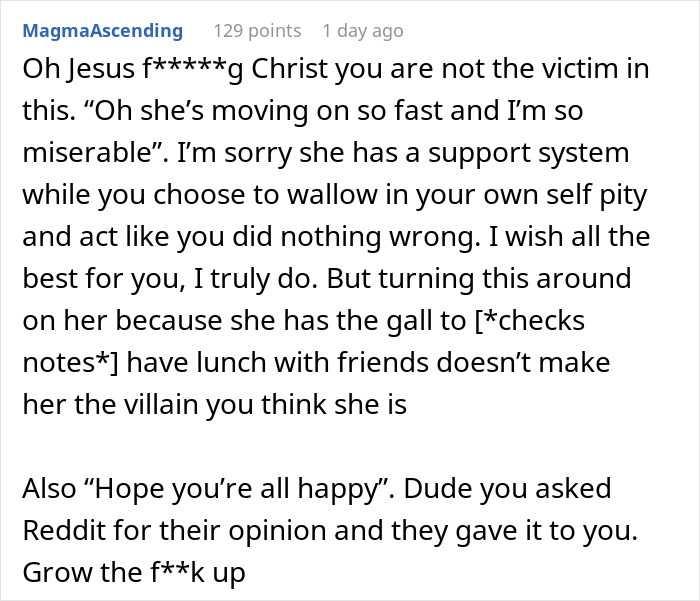 Reddit comment criticizing self-pity and support system amid wedding vows written with ChatGPT controversy. Reddit comment criticizing self-pity and support system amid wedding vows written with ChatGPT controversy.