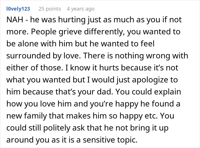 Comment discussing a selfish dad demanding apology from daughter after ruining her Christmas memory and grief differences.