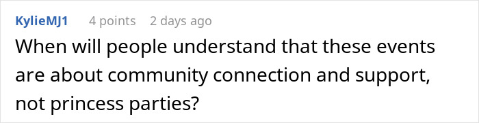 Screenshot of online comment discussing community connection, related to cousin's family accusing woman of stealing spotlight. Screenshot of online comment discussing community connection, related to cousin's family accusing woman of stealing spotlight.