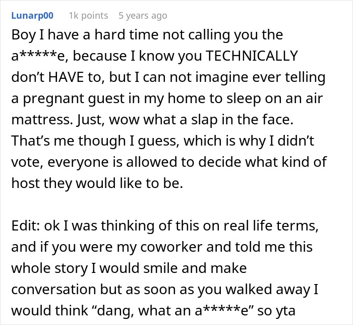 Comment expressing disbelief over pregnant SIL being made to sleep on an air mattress while couple takes the main room.