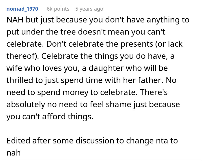 Screenshot of a Reddit comment discussing how a father can celebrate Christmas without spending money despite financial struggles.