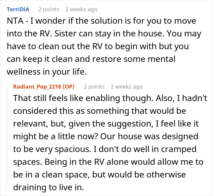 Alt text: Online discussion about woman wanting to charge sister a clean-up fee after spotting roaches following move-in. Alt text: Online discussion about woman wanting to charge sister a clean-up fee after spotting roaches following move-in.