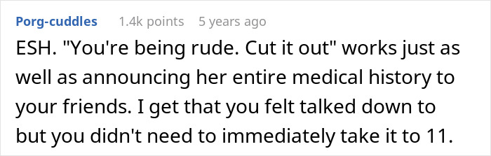 Text post discussing a white lady lecturing a black friend about accepting her natural skin and calling out her surgery.