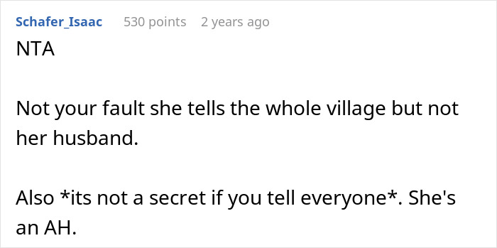 Reddit comment discussing friendship crumbling after a woman exposes friend’s secret to her husband.